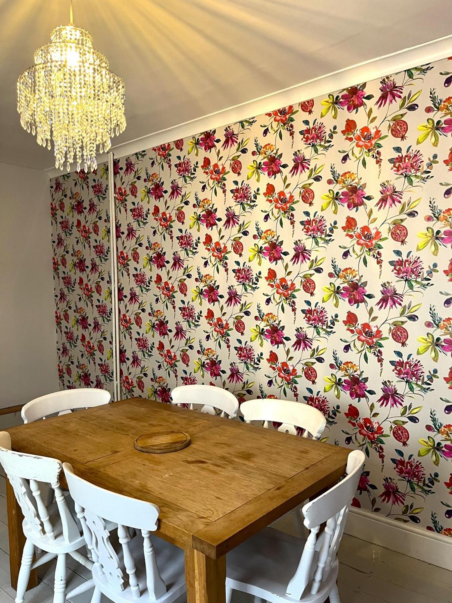 Charming Cottage Retreat With Garden - Sleeps 12 Bristol Ngoại thất bức ảnh