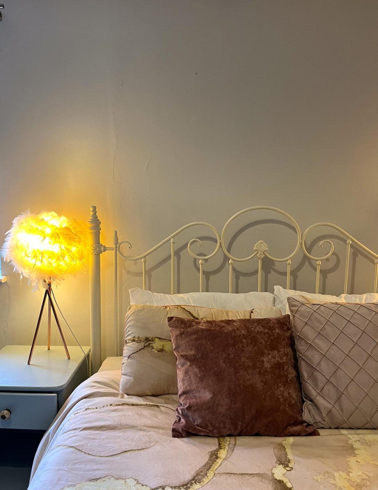 Charming Cottage Retreat With Garden - Sleeps 12 Bristol Ngoại thất bức ảnh